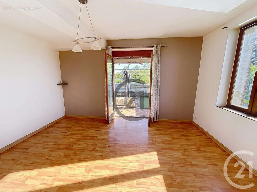 Appartement 89 m² à Bazarnes  - photo 4