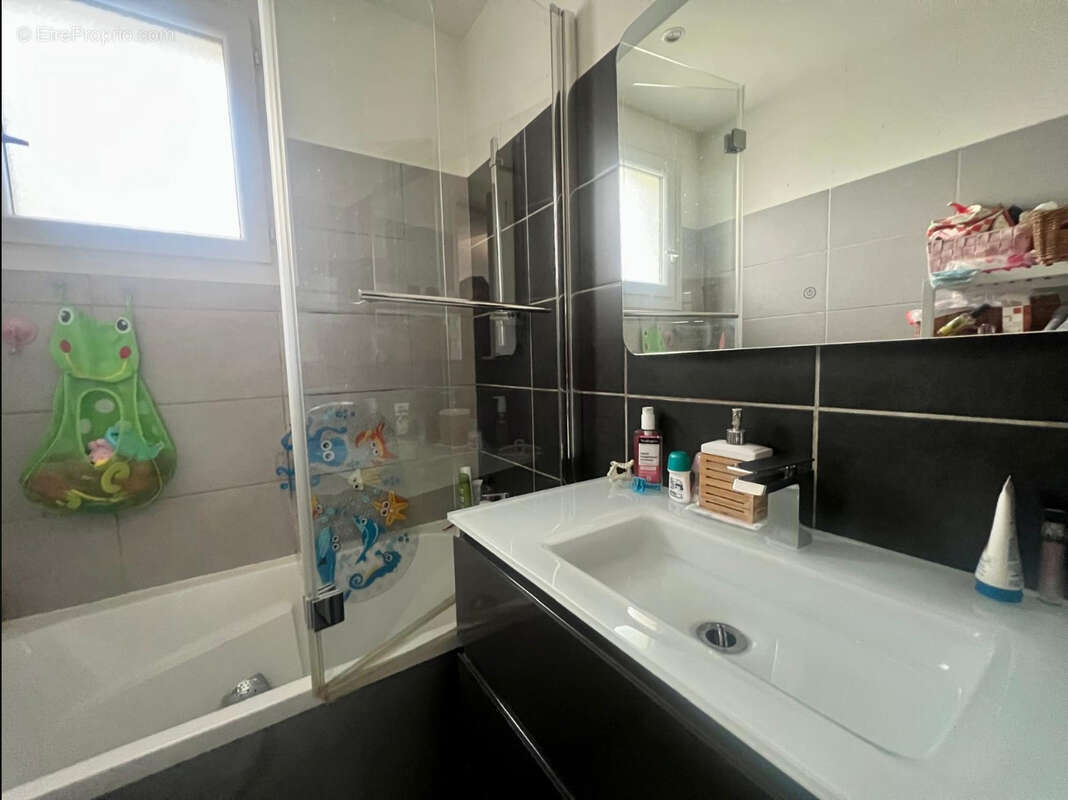 Maison à SARTROUVILLE