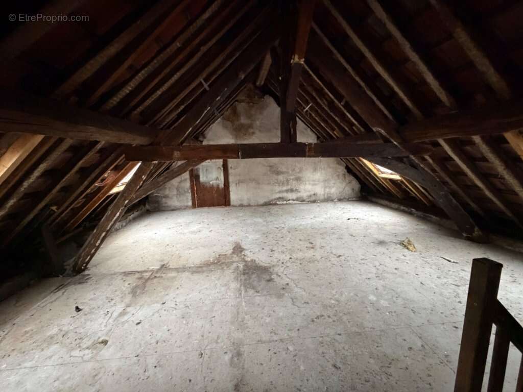 Appartement à MONTCEAU-LES-MINES