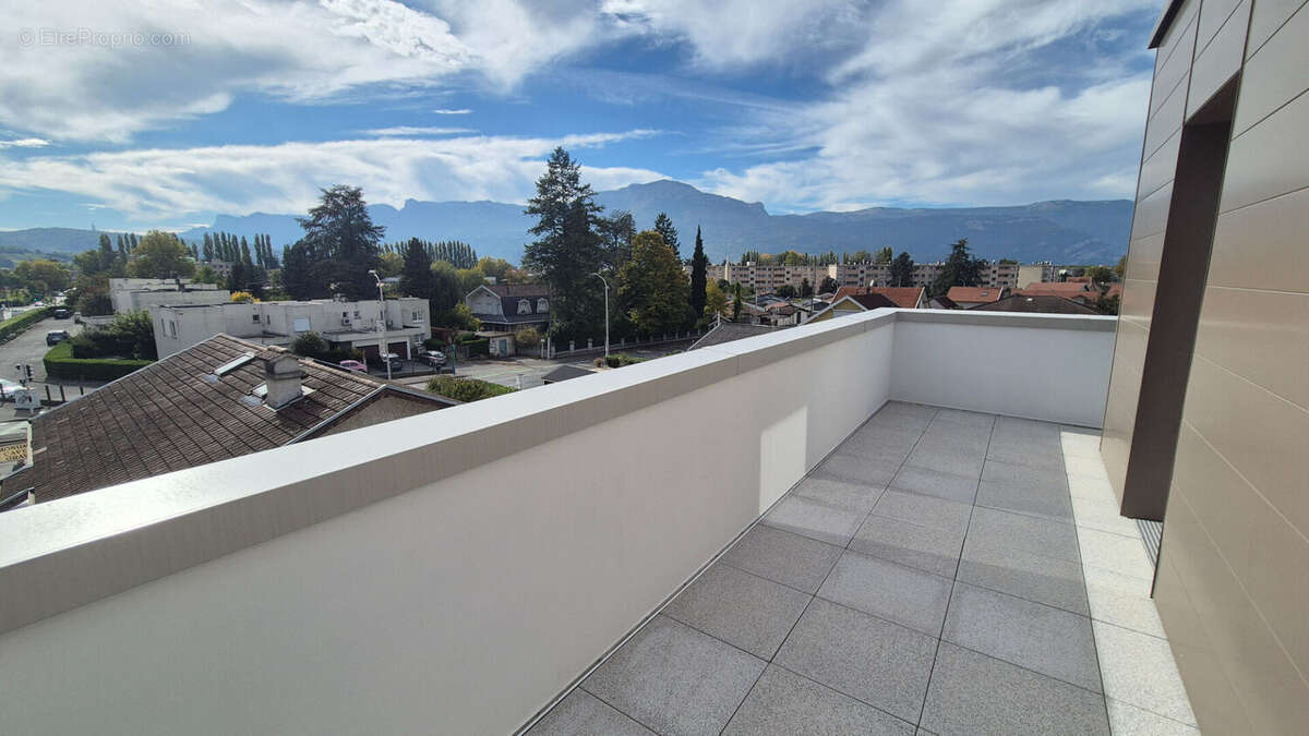 Appartement Saint Martin D Heres 5 pièce(s) 108 m2 - photo 4