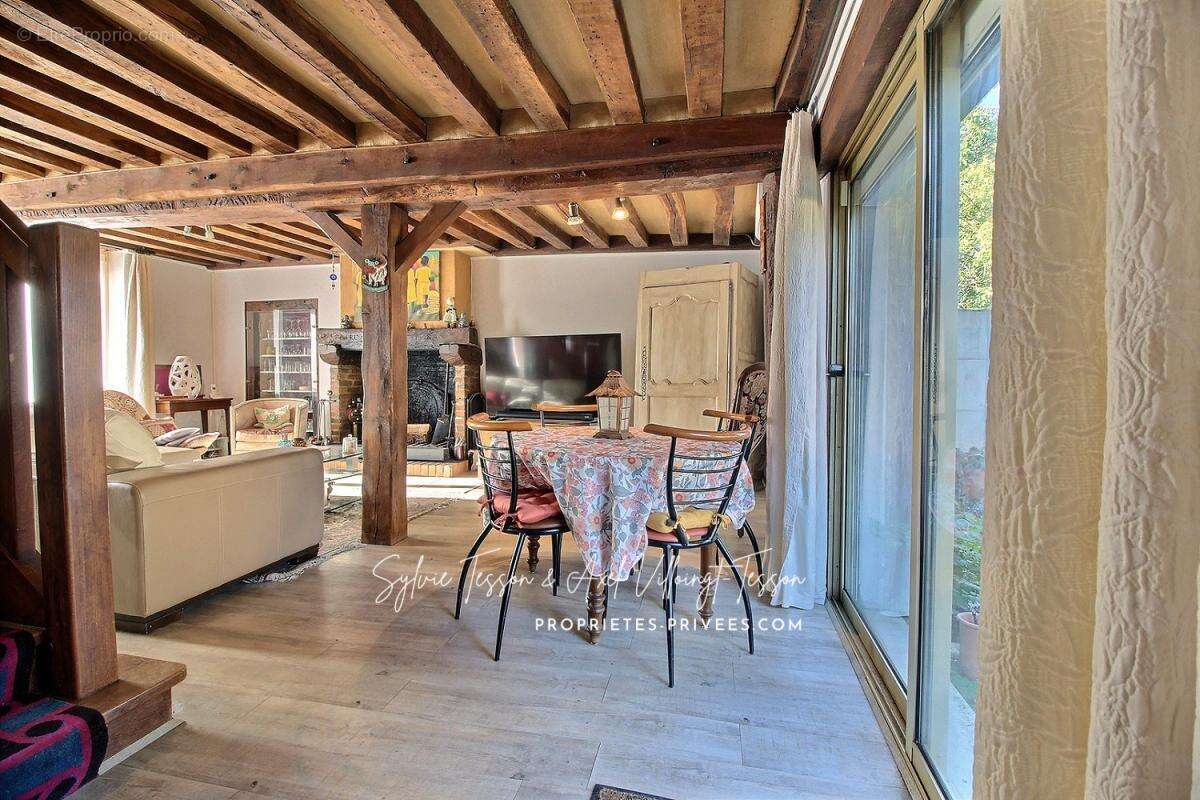 Maison à SAINT-LYE-LA-FORET