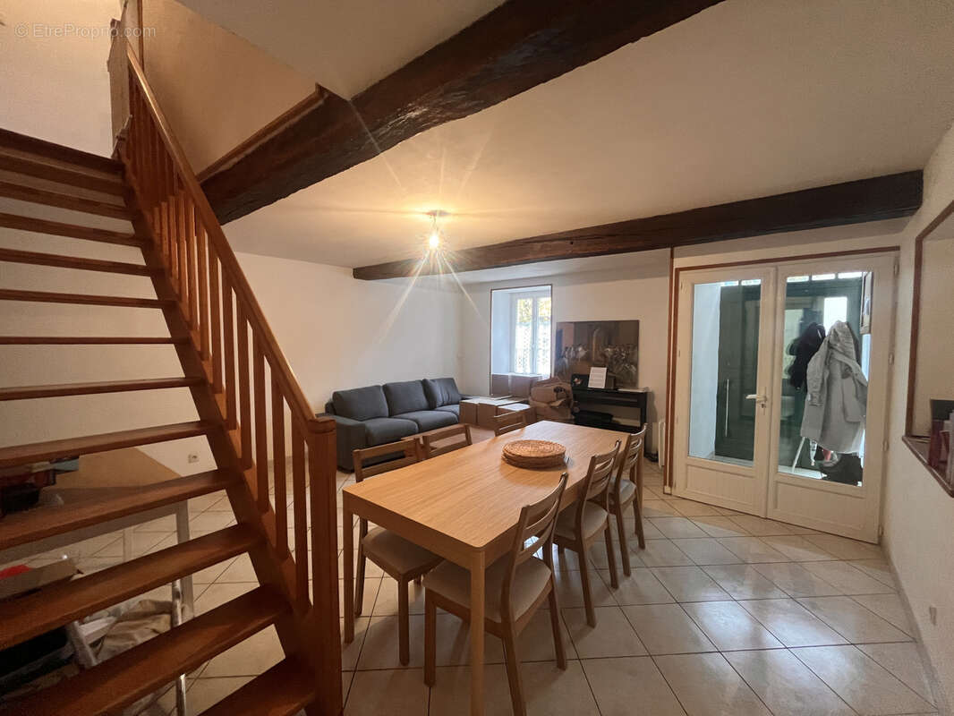 Maison de Village 115m2 - 4 Chambres - Cour - Proche Commodité - photo 2