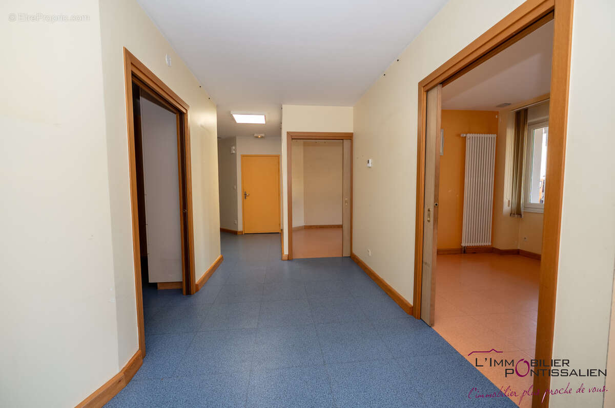 Oye et pallet : local ou appartement en rdc - photo 14