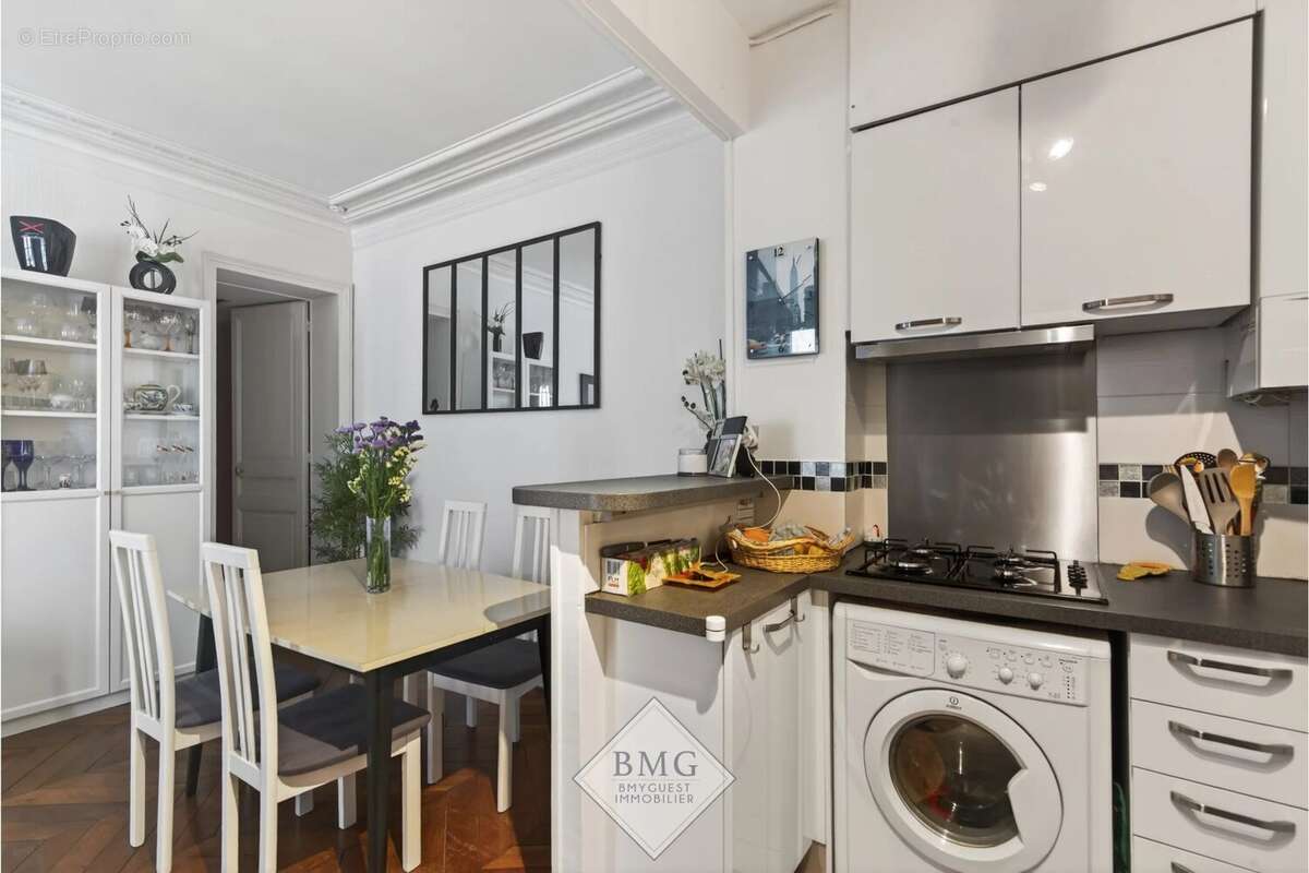 Appartement à PARIS-9E