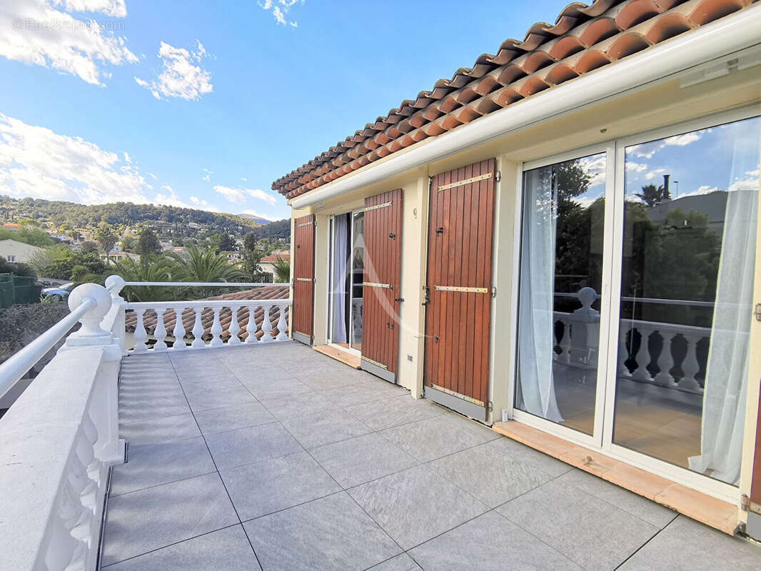 La colle sur loup : villa en parfait etat avec piscine - photo 7
