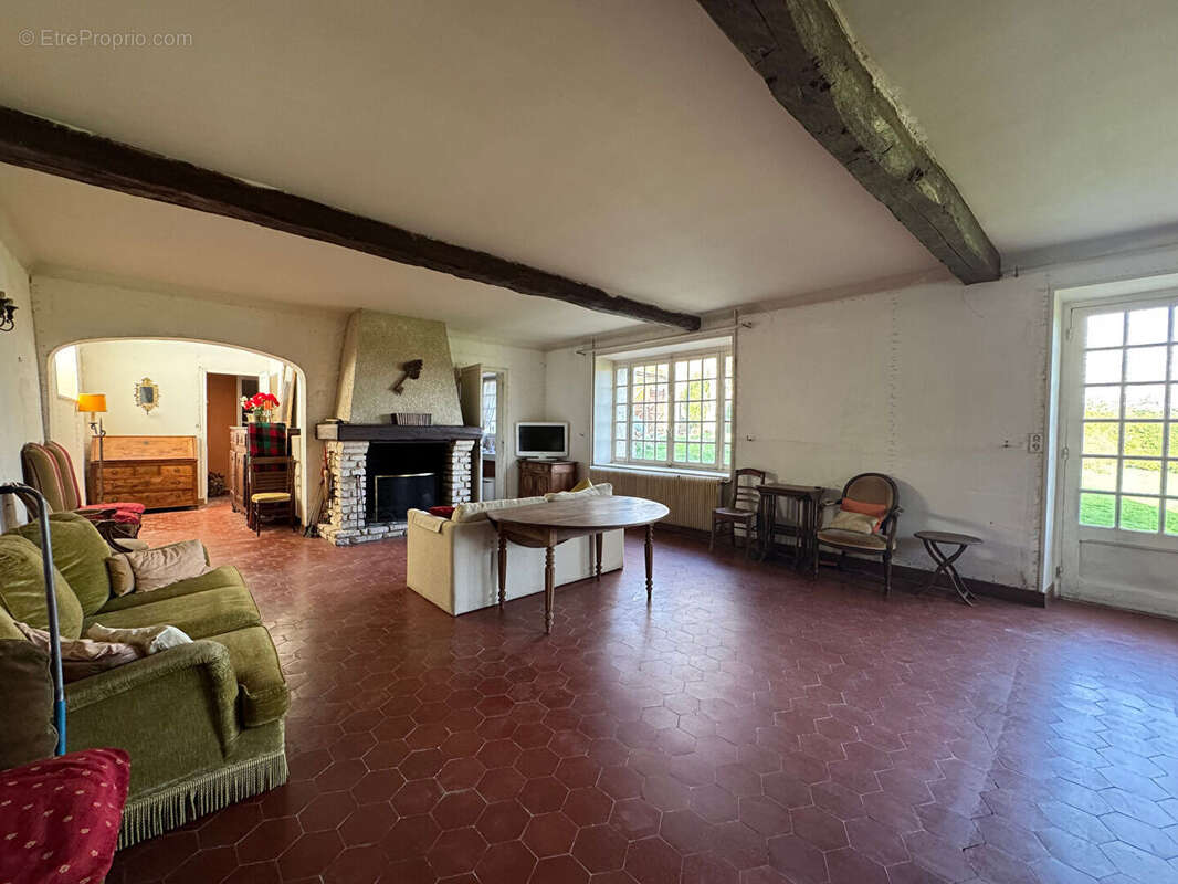 Maison à CRESPIERES