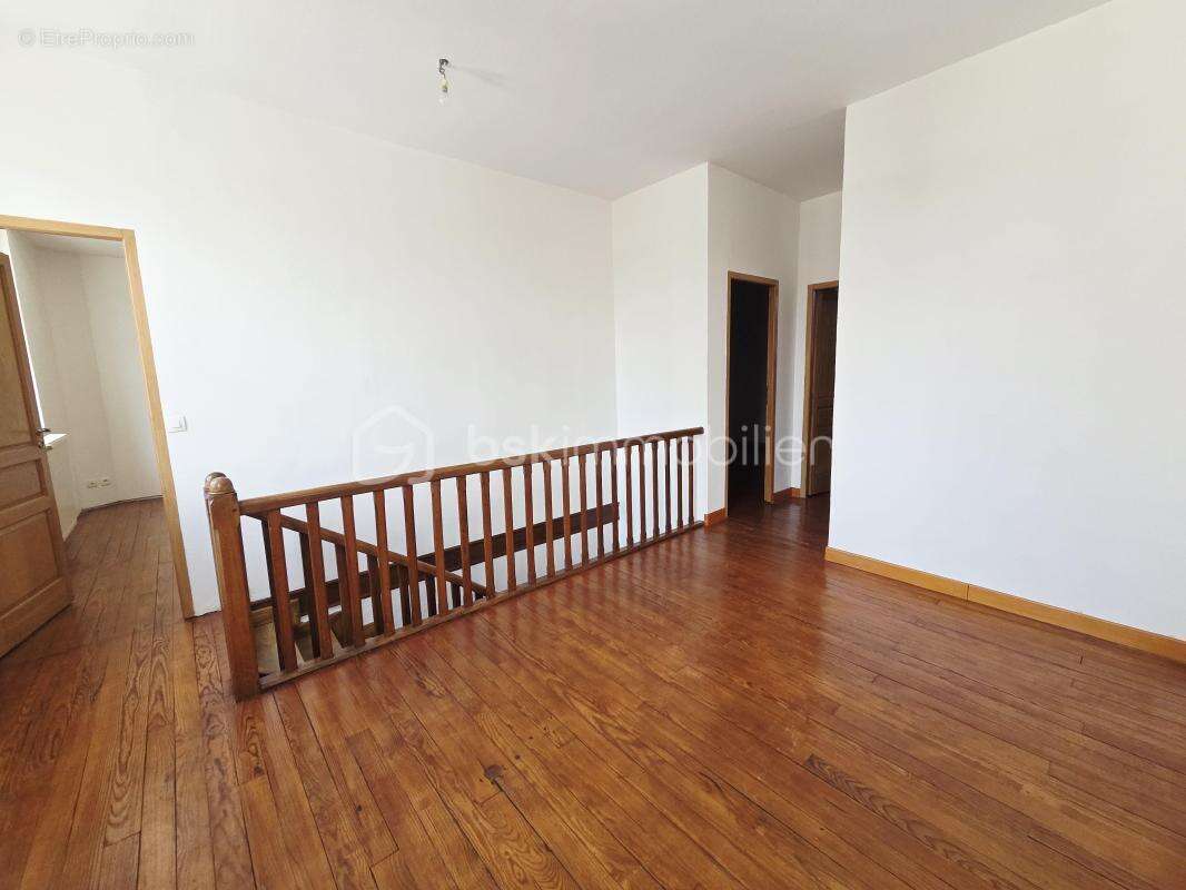 Propriété de charme + 2 appartements + 100 m2 de dépendances - photo 9