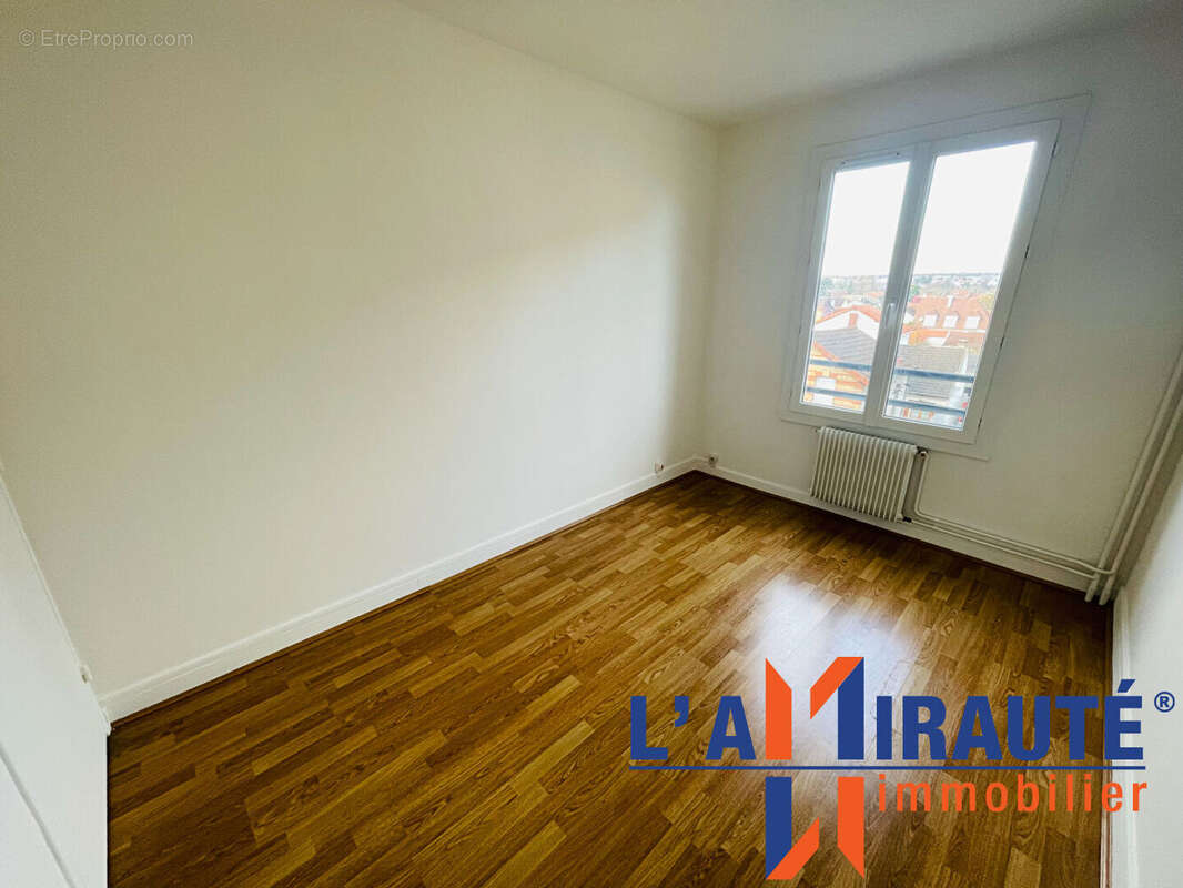 Appartement à SARTROUVILLE