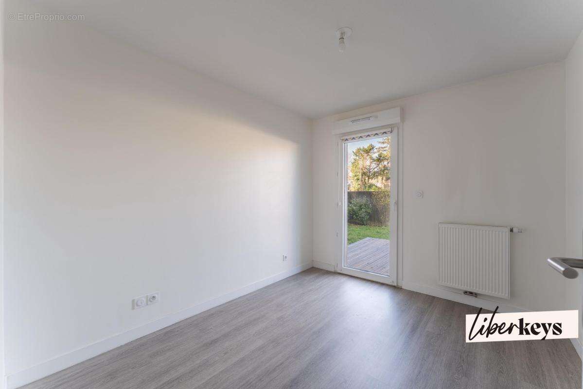 Appartement T3 I PESSAC I Jardin 60² I Terrasse 30 m² I 2 parkings en sous-sol - photo 6