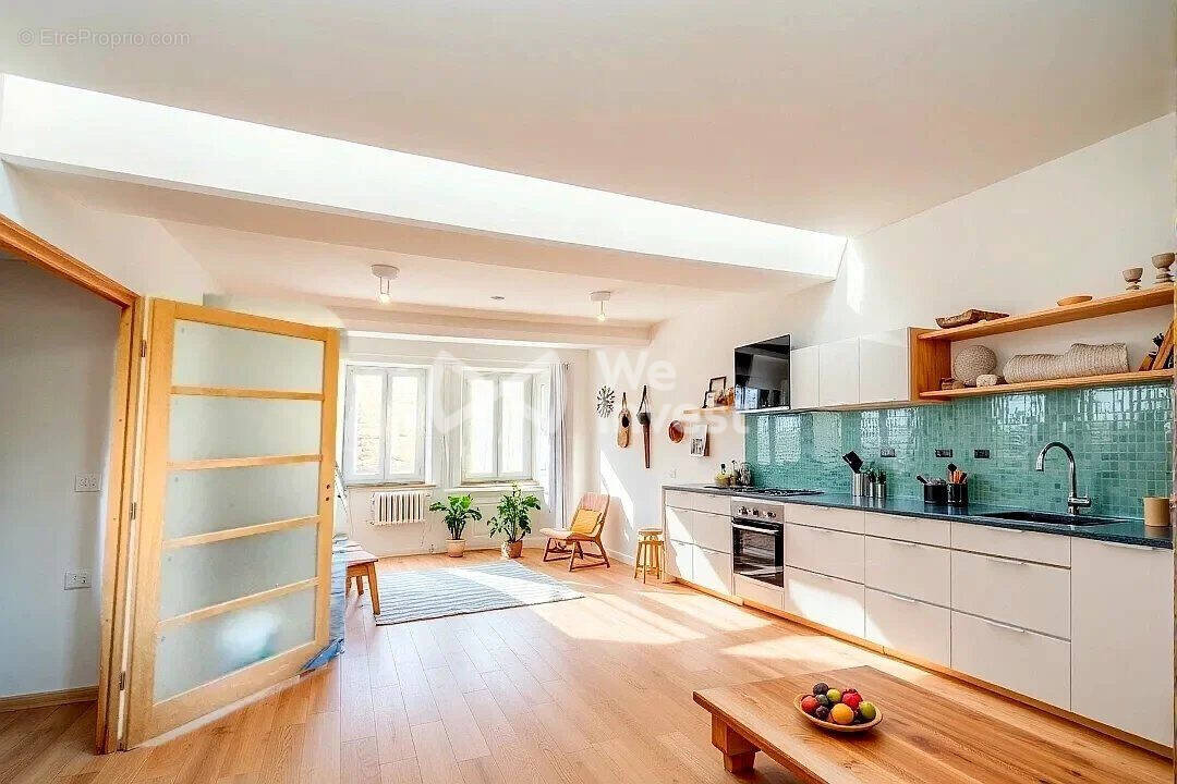 Maison à LES MARTRES-DE-VEYRE