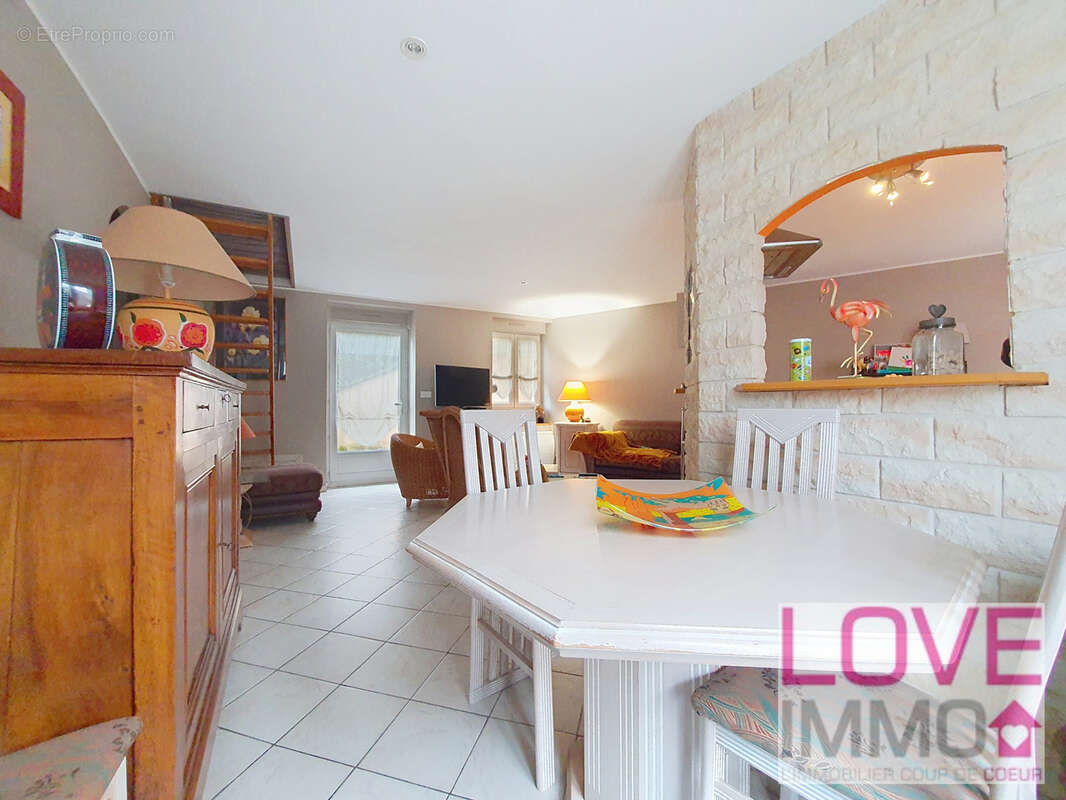 Maison à SAINT-CHEF