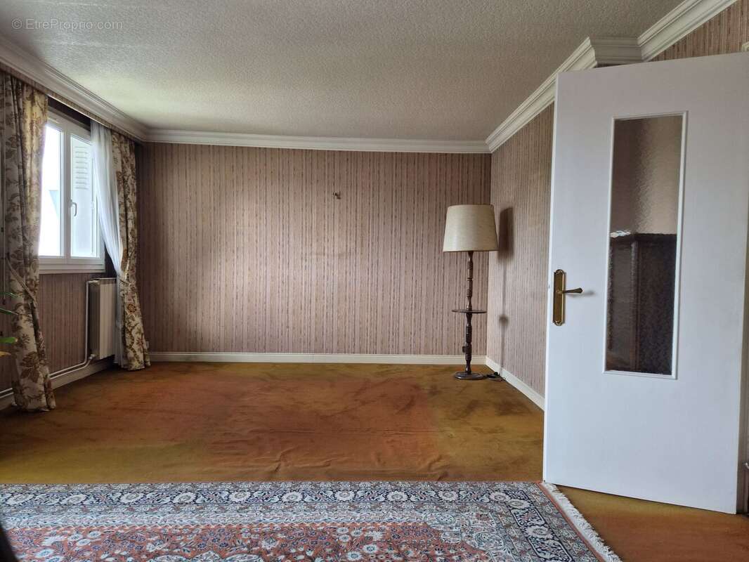 Photo 9 - Appartement à VAULX-EN-VELIN