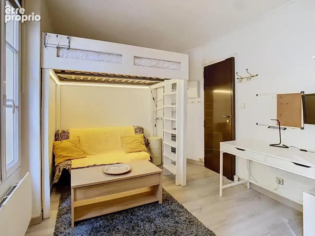 Appartement à PARIS-7E