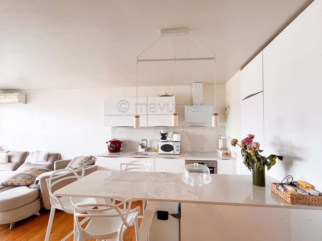 Appartement T2 Grand Pavois avec balcon et piscine Carré d\'OR  13008 Marseille n°7 - Appartement à MARSEILLE-8E