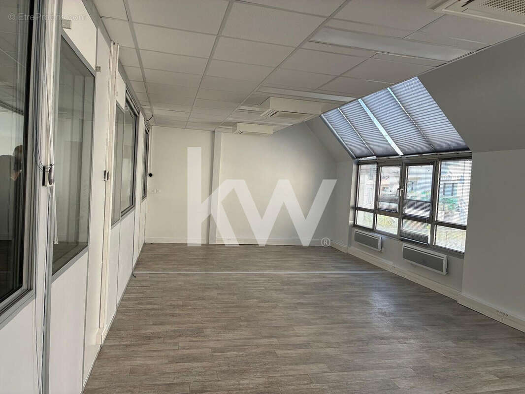 Commerce 1526 m² à Boulogne-Billancourt  - photo 3
