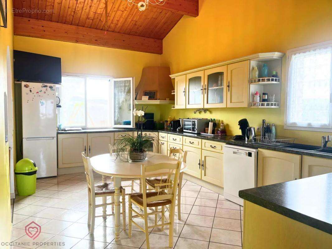 Maison à BELVEZE-DU-RAZES