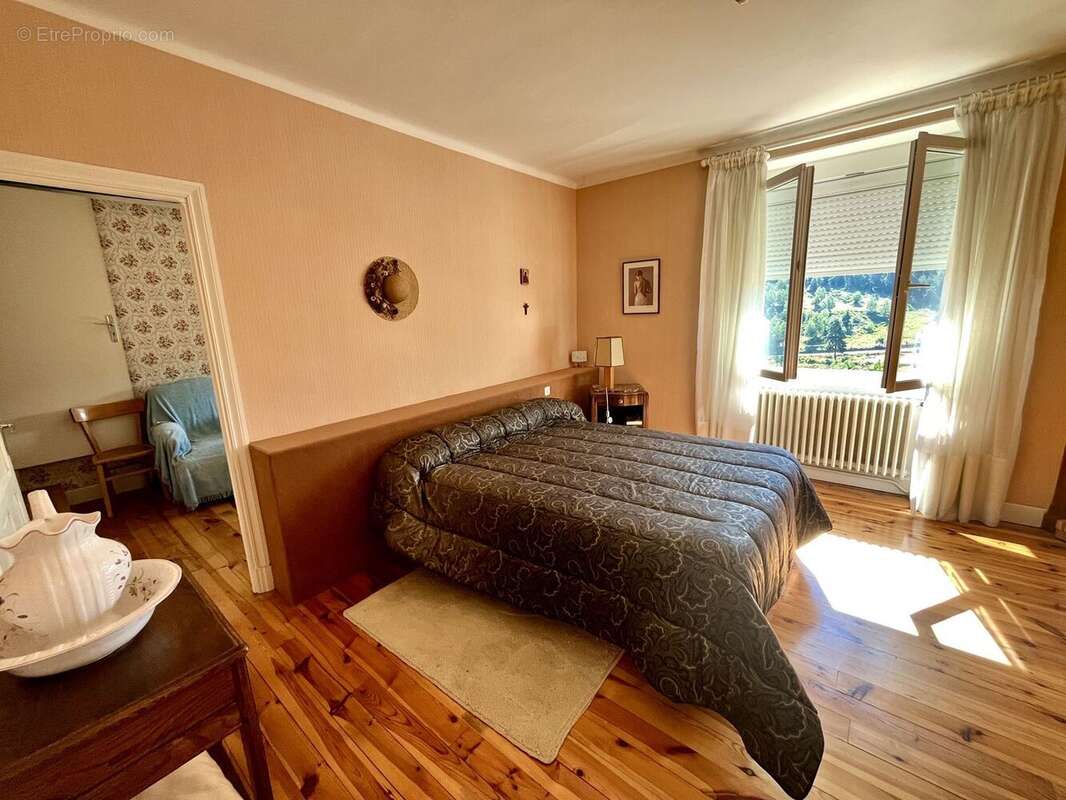 Maison à GRANDRIEU