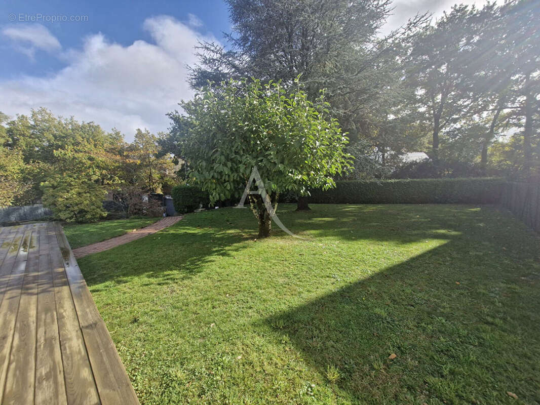 Maison à LA CHAPELLE-SUR-ERDRE