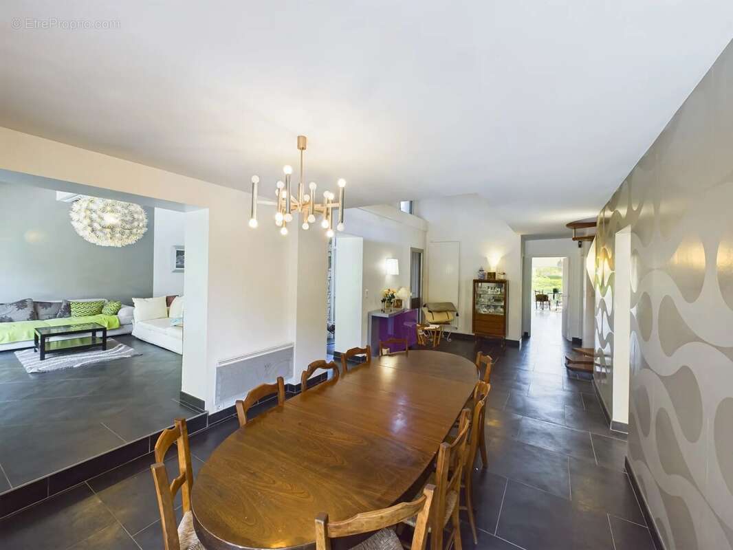 Splendide maison d'architecte à l'ambiance rétro/chic. - photo 8