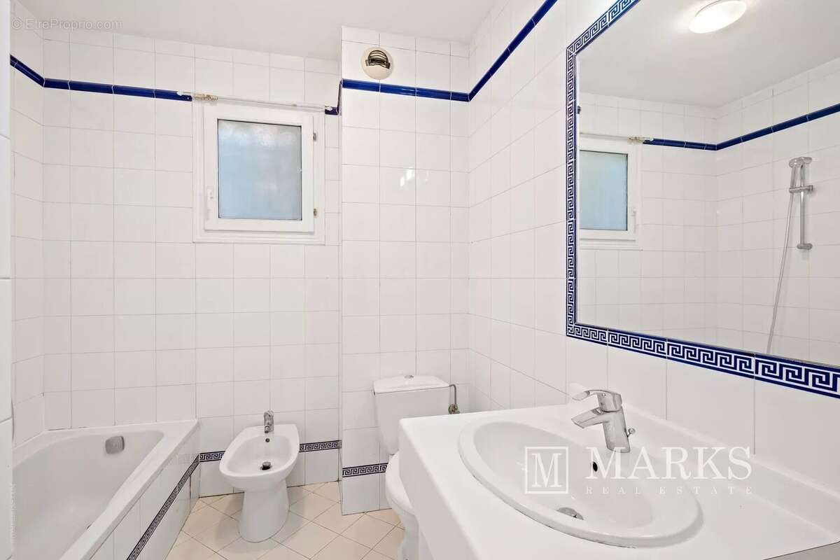 Appartement de 2 chambres avec terrasse, jardin et garage - photo 13
