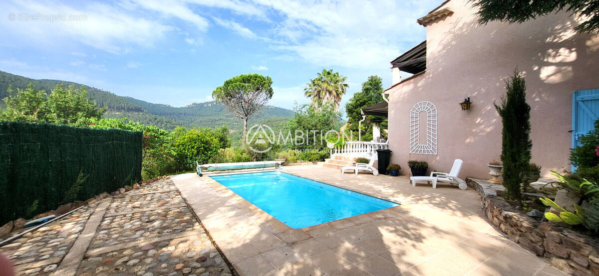 Maison à BAGNOLS-EN-FORET