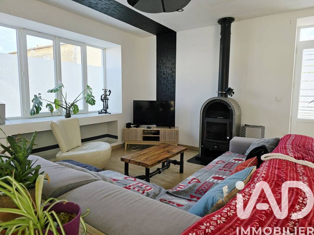 Photo 1 - Maison à TONNAY-CHARENTE