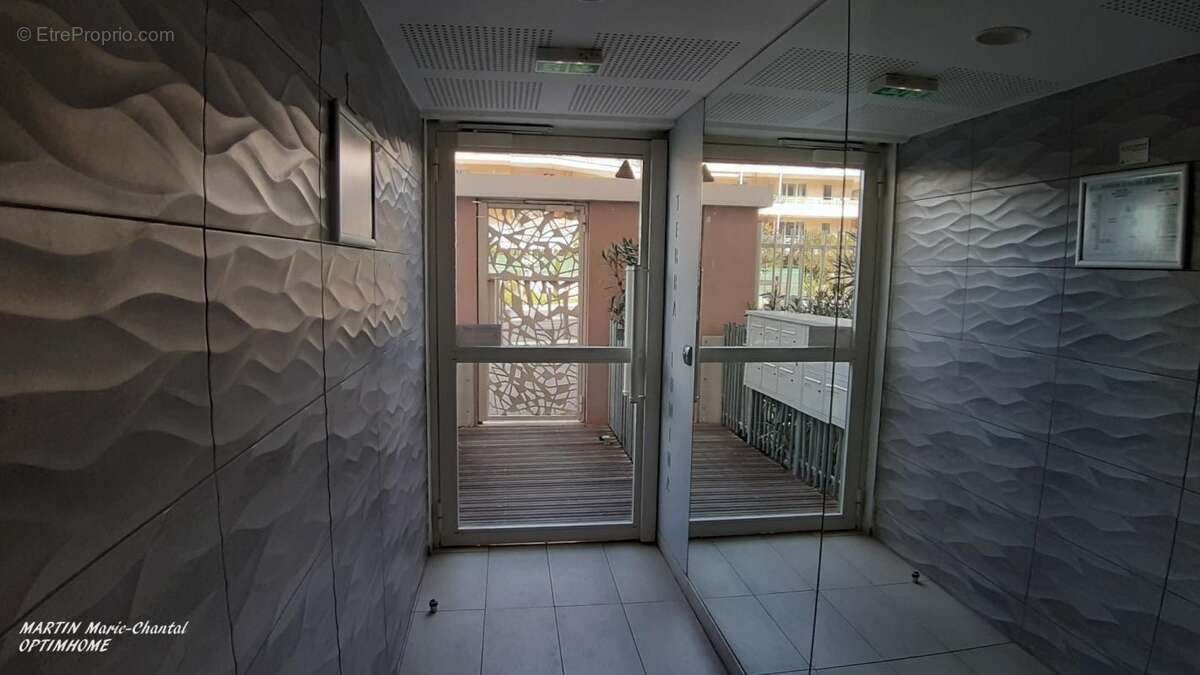 13009 MARSEILLE T3 de 66 m² avec terrasse de 12 m² et box 14 m² – Proche Calanques de Sormiou - photo 19