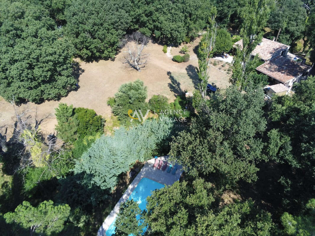 Maison à LA GARDE-FREINET