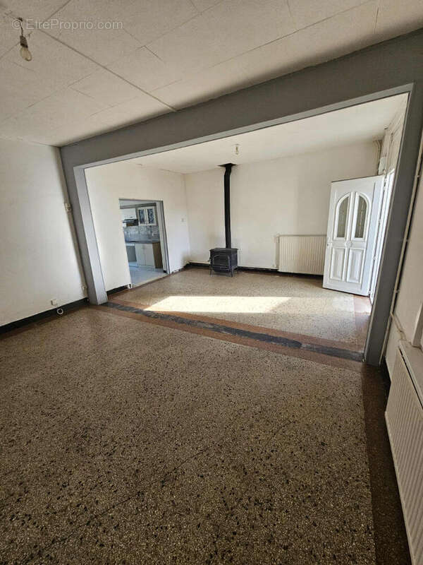 Maison à MONT-D&#039;ORIGNY