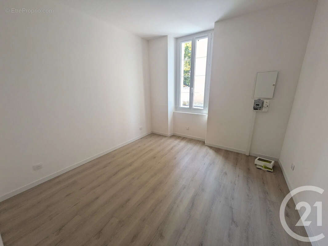 Appartement 39 m² à Toulon  - photo 4