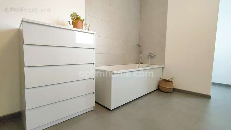 Maison à NEUFCHATEAU