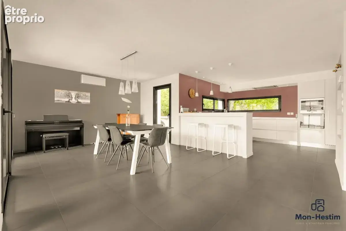 Villa d'architecte - Piscine chauffée - Double garage - DPE B - proche Thalès, Airbus - photo 4