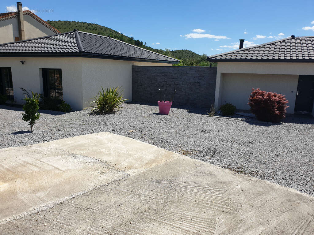Maison à VINEZAC