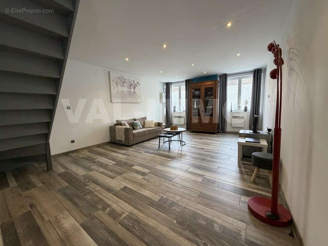 Maison 136 m² à Oisy-Le-Verger  - photo 3