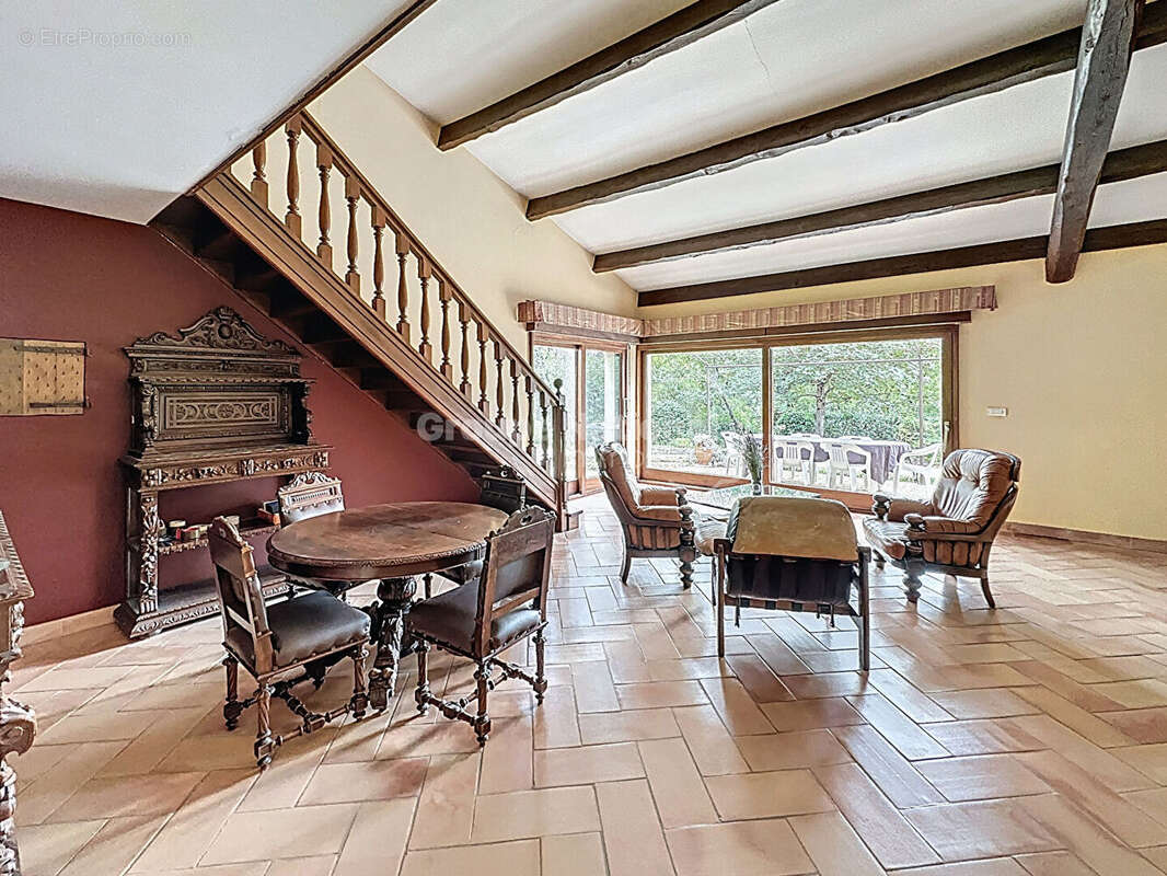 Maison à PERNES-LES-FONTAINES