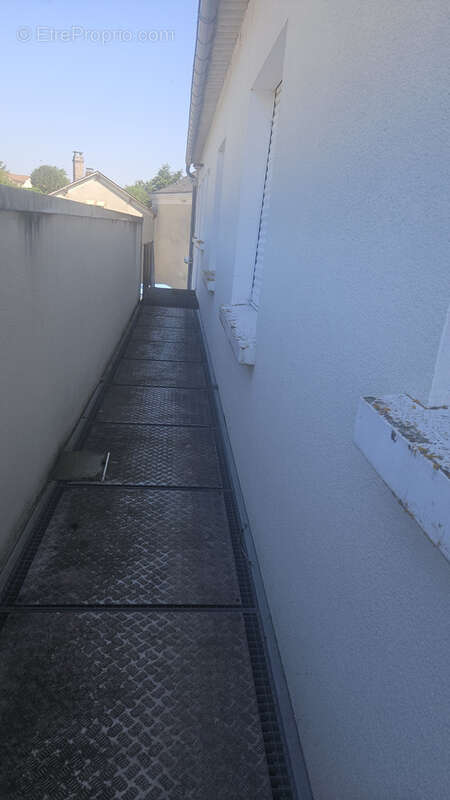 Immeuble de rapport avec local commercial loué   Excellent potentiel locatif - photo 14