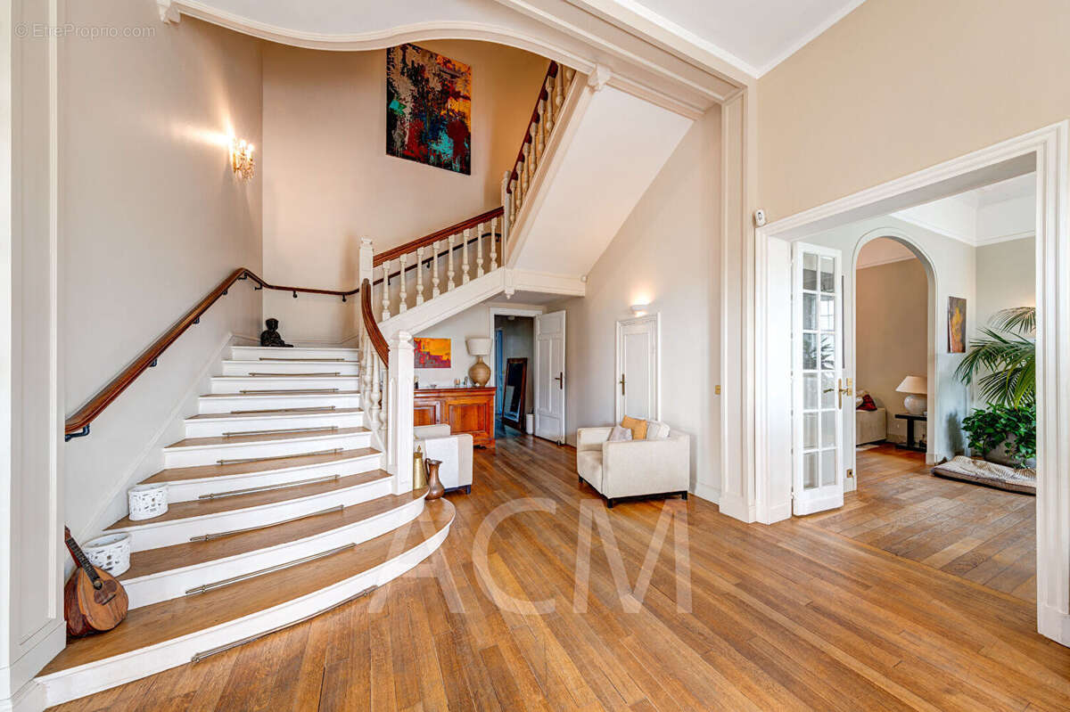 Maison à MAISONS-LAFFITTE