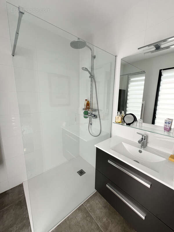 Maison à VAUX-SUR-MER