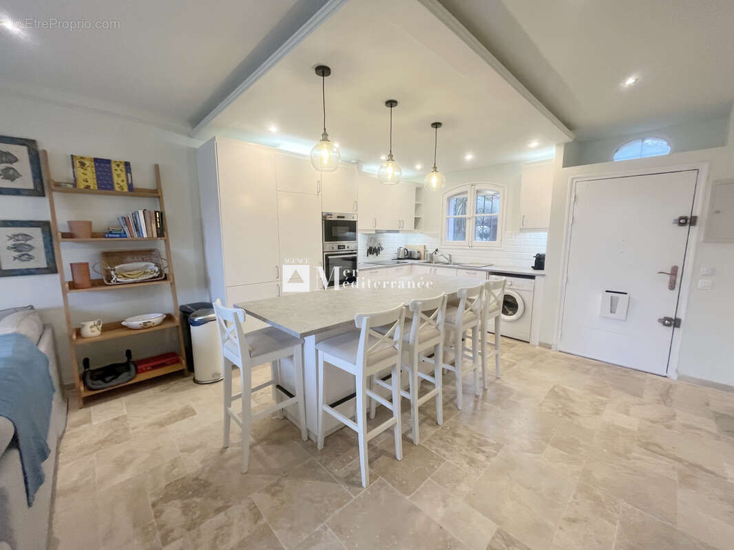 En co-exclusivite jolie maison a vendre a port-grimaud (83310) - photo 6