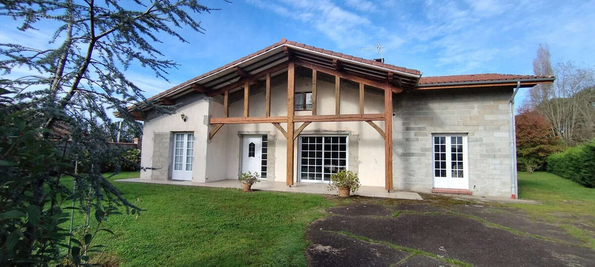 Maison 200 m² à Saint-Geours-De-Maremne  - photo 3