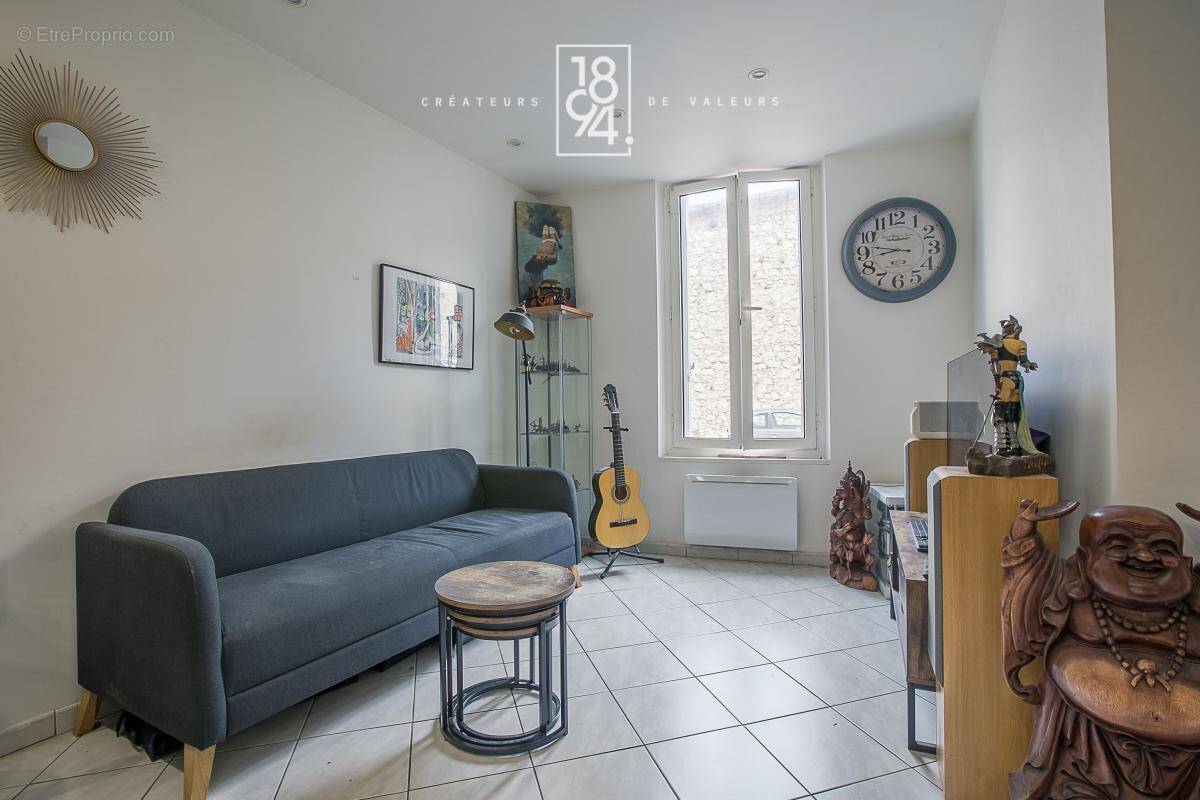 Appartement à MARSEILLE-7E
