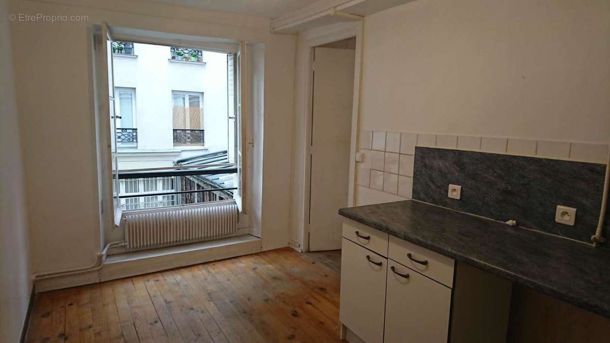 Appartement à PARIS-3E