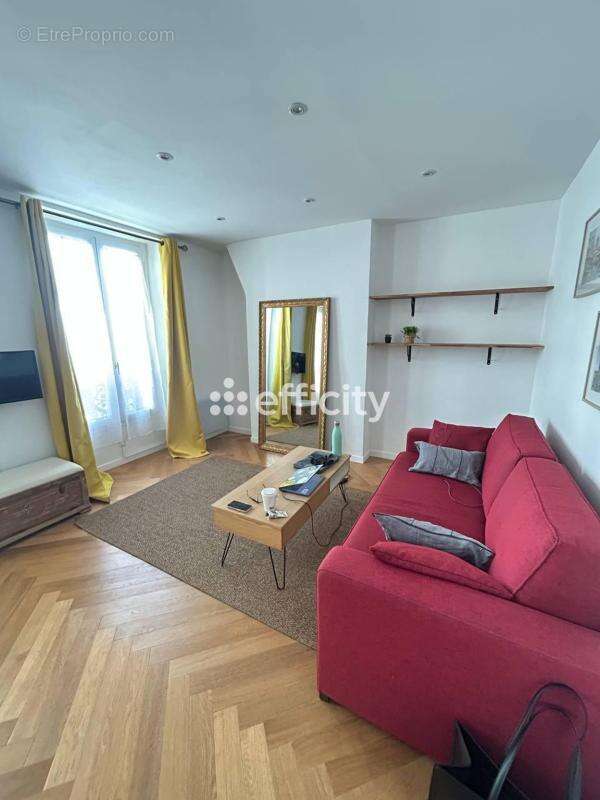 Appartement à PARIS-17E