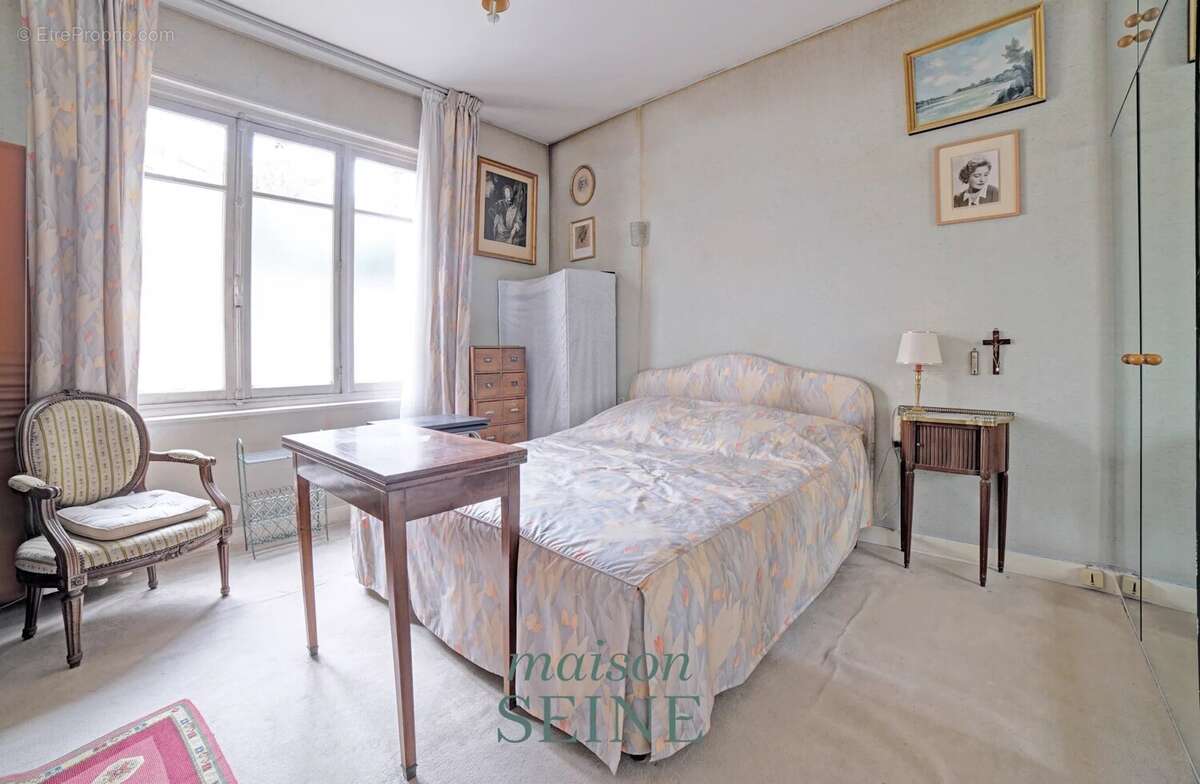 Appartement à NEUILLY-SUR-SEINE