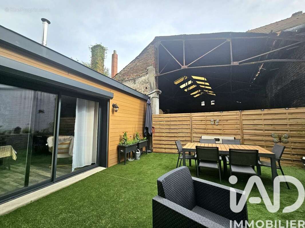 Photo 2 - Maison à HOUPLINES