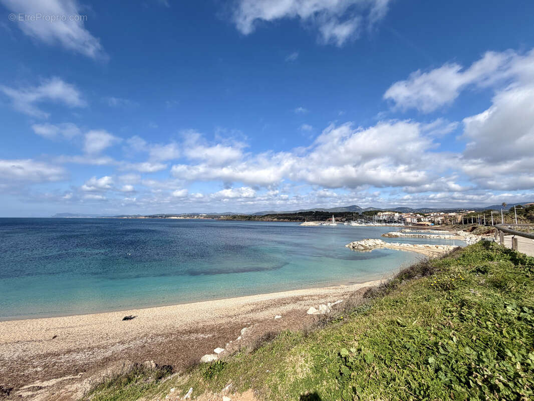 Appartement à SIX-FOURS-LES-PLAGES