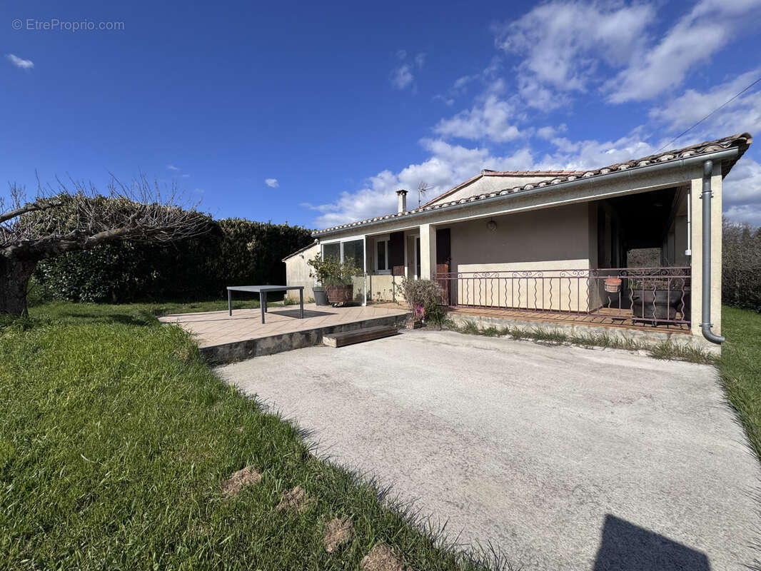 Maison à MONTBOUCHER-SUR-JABRON