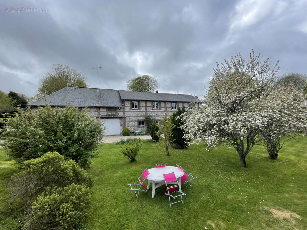 Maison à SAINT-PIERRE-EN-PORT