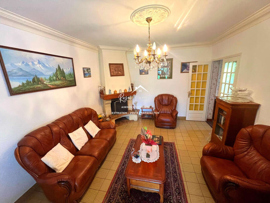 Maison à PORT-DE-PILES