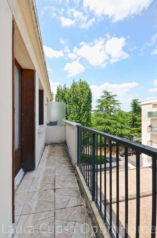 Appartement à FRESNES